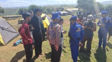 Polisi Tangani Laka Laut di Puncak Guha, Satu Selamat Dua Masih Dicari